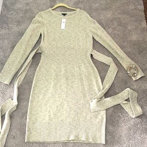 Cream sweater-dress that can be very versatile